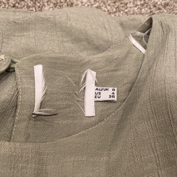 Babydoll light green dress - Picture 3 of 3